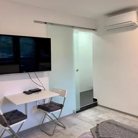 Var-lak Apartment Eger