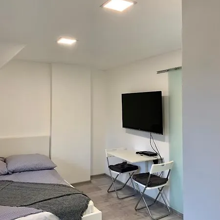 Var-lak Apartment